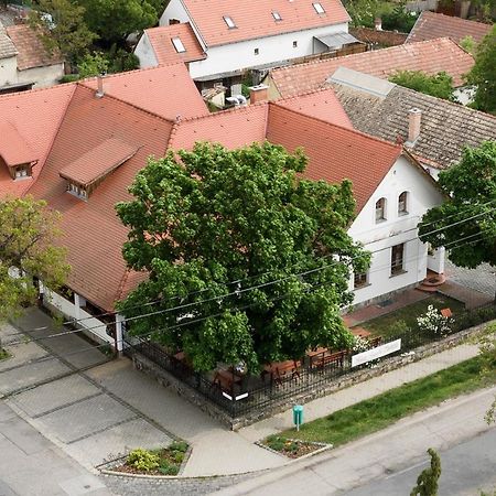 Racz Fogado Hotel Kisoroszi Bagian luar foto