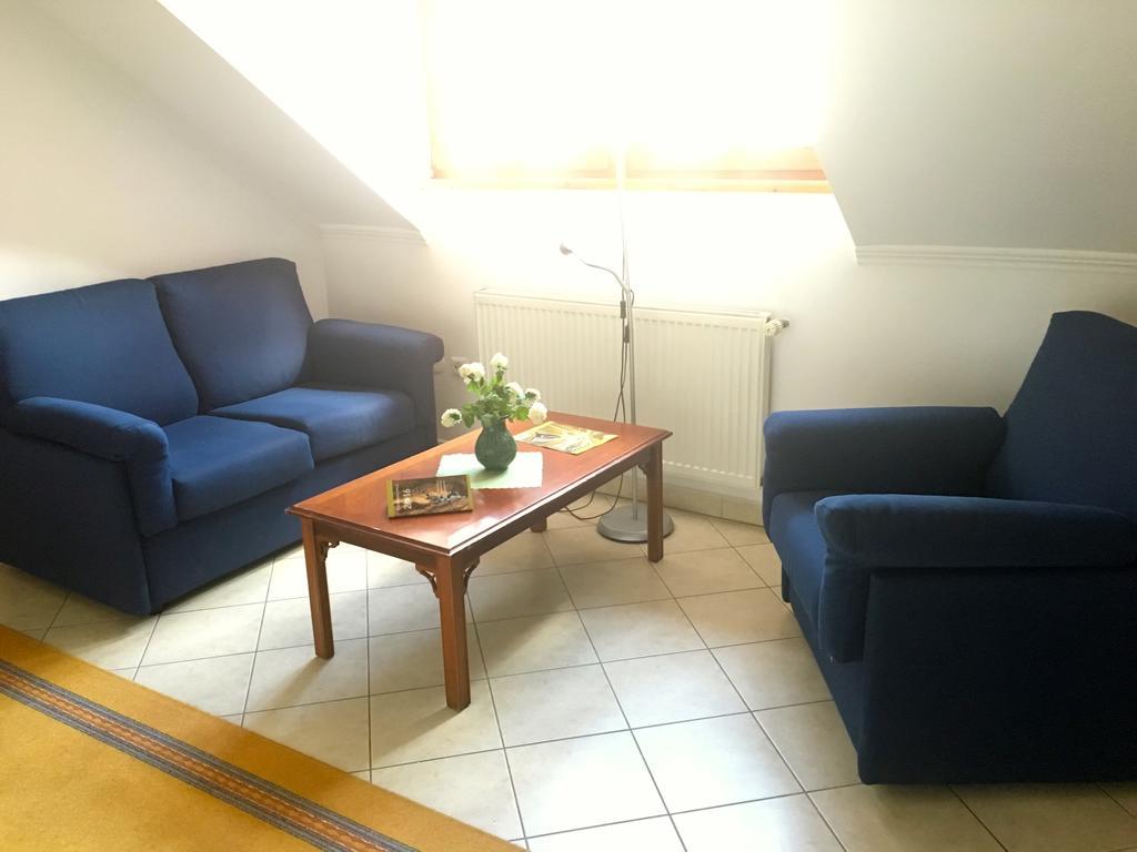 Racz Fogado Hotel Kisoroszi Bagian luar foto
