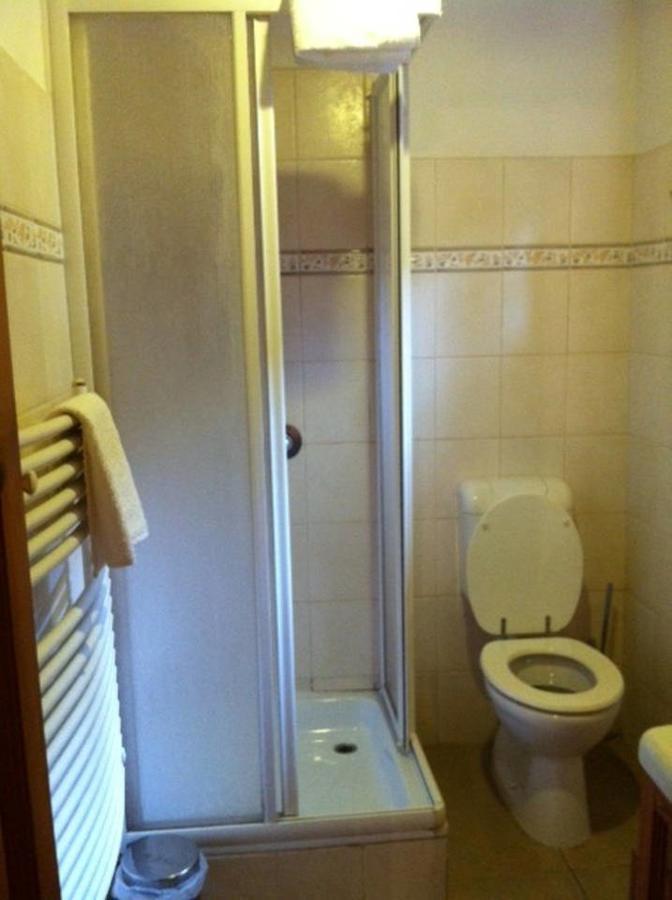 Racz Fogado Hotel Kisoroszi Bagian luar foto