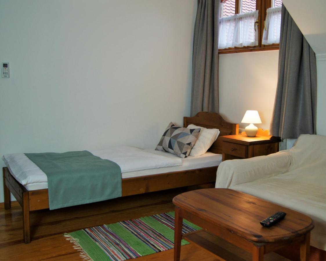 Racz Fogado Hotel Kisoroszi Bagian luar foto